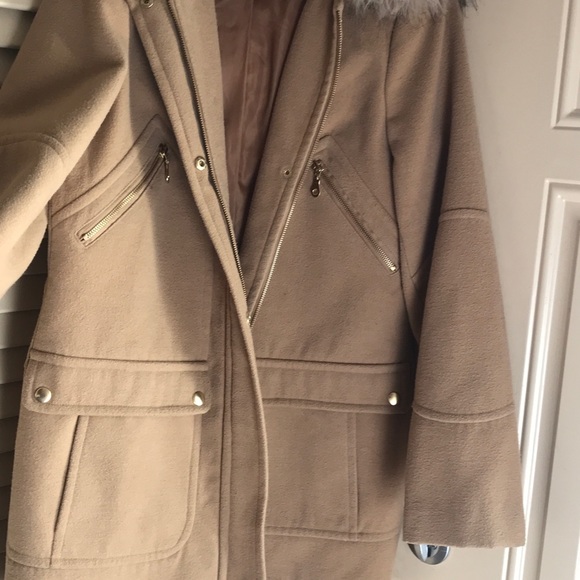 Caramel color winter coat - Picture 2 of 5